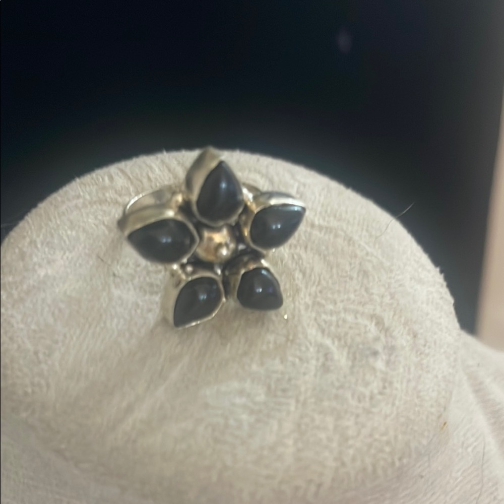Elegant .925 Silver and Black Natural genuine Onyx Stone Ring size 8 - Picture 4 of 8